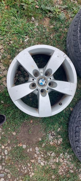 Vând jantă bmw style 242 r16