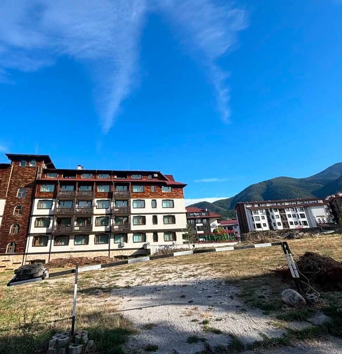 Дава се под наем Гараж / Паркомясто в Банско - 1200 кв.м за 900 € - Снимка #2