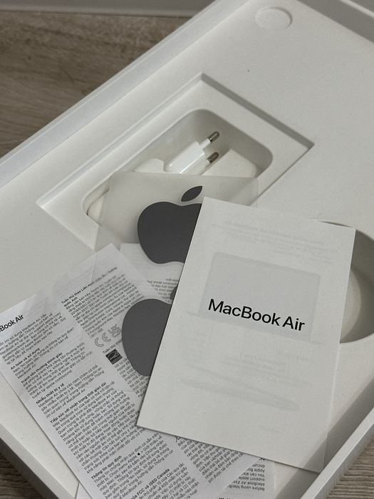 ноутбук MacBook Air 13 M1