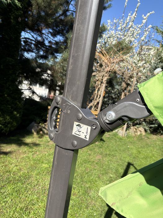 Umbrela 3 x 3 m cu grautati