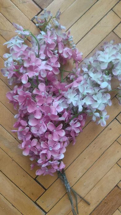 Искусственные цветы 100тг.