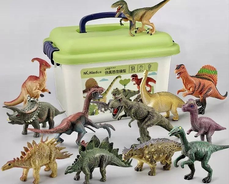 Фигурки животных и динозавров