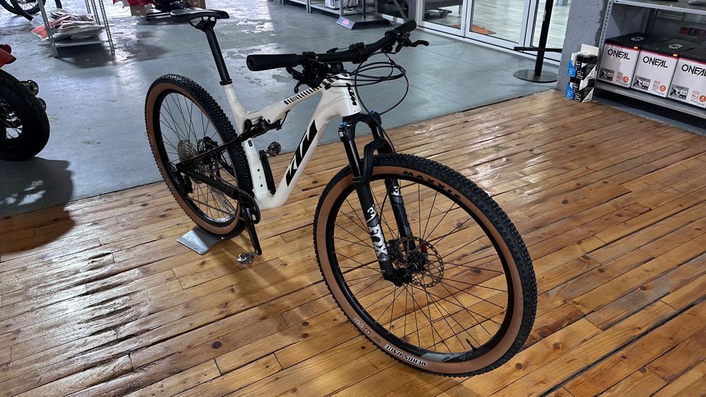 Bicicletă full suspension KTM Scarp Elite - carbon