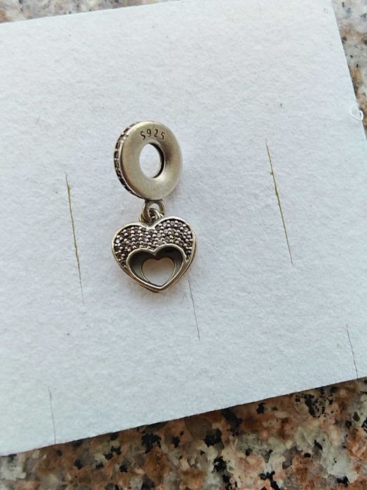 Talismane pentru Pandora