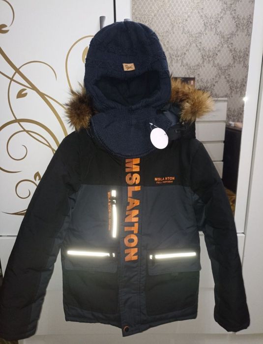 Продам куртку зима 134 р шапка в подарок