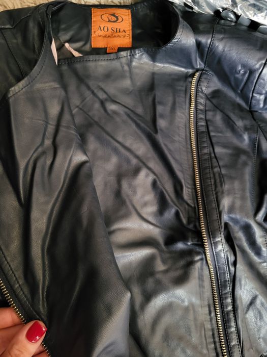 Продам куртку эко- кожа