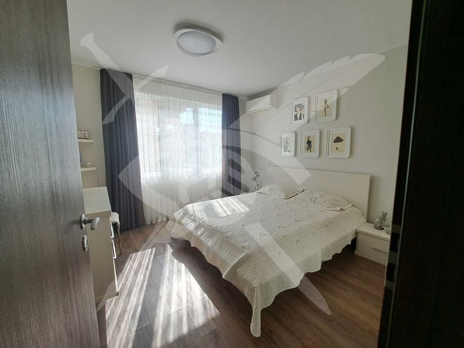 Продава се Тристаен апартамент в Бургас, Сарафово - 110 кв.м за 2228 €/кв.м - Снимка #4