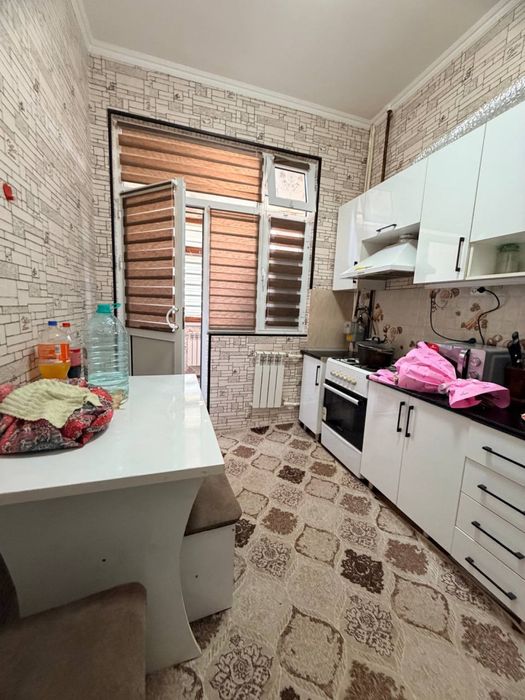 1 xona 2 xona qilingan kvartira sotiladi