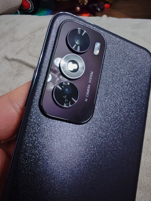 Oppo reno 12 pro 512 GB - 12 RAM