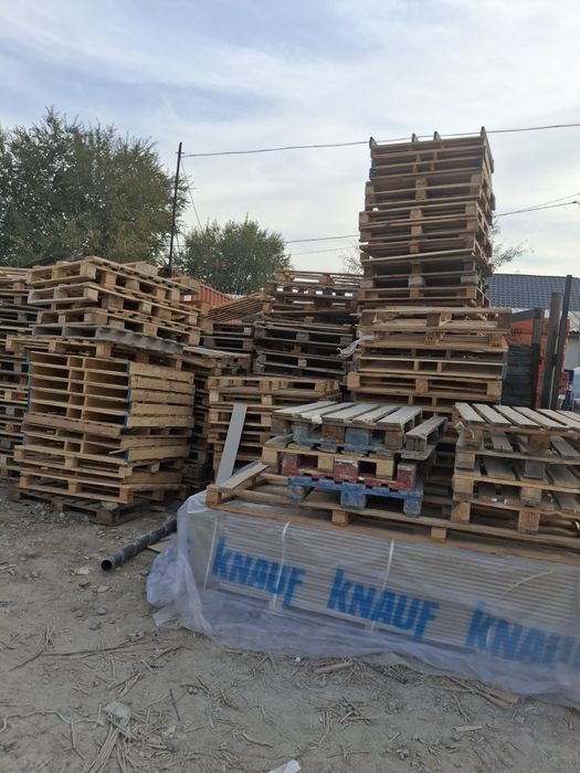 Продам палеты на выбор.