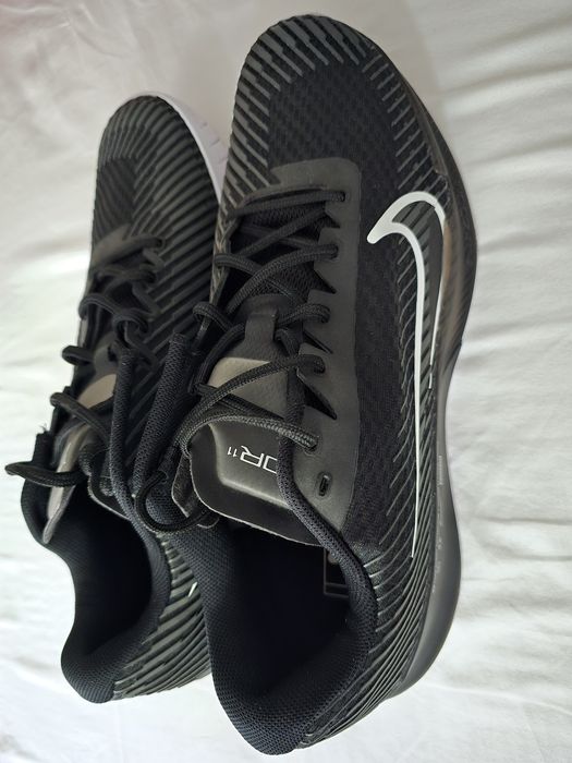 Nike Court Air Zoom Vapor 11 Clay
Nike
Black/White/Anthracite
Men's Pa