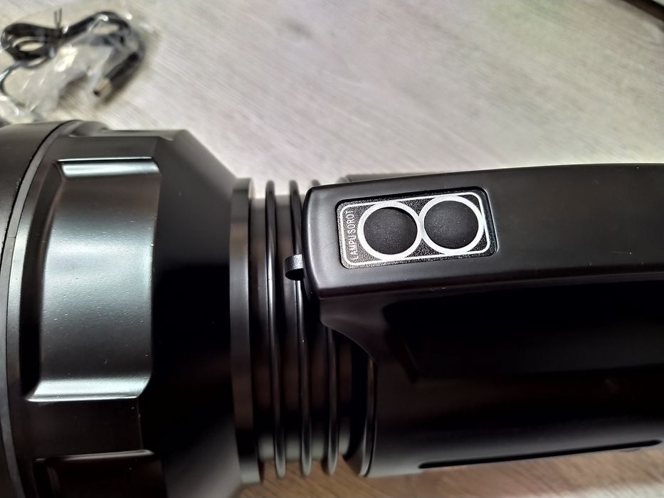 Lanterna TD-8000 cu Led Cree XHP70.2 Acumulator Putere mare Distanta!