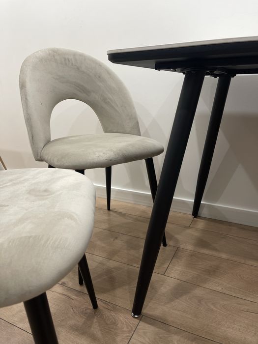 Кухонный новый стол