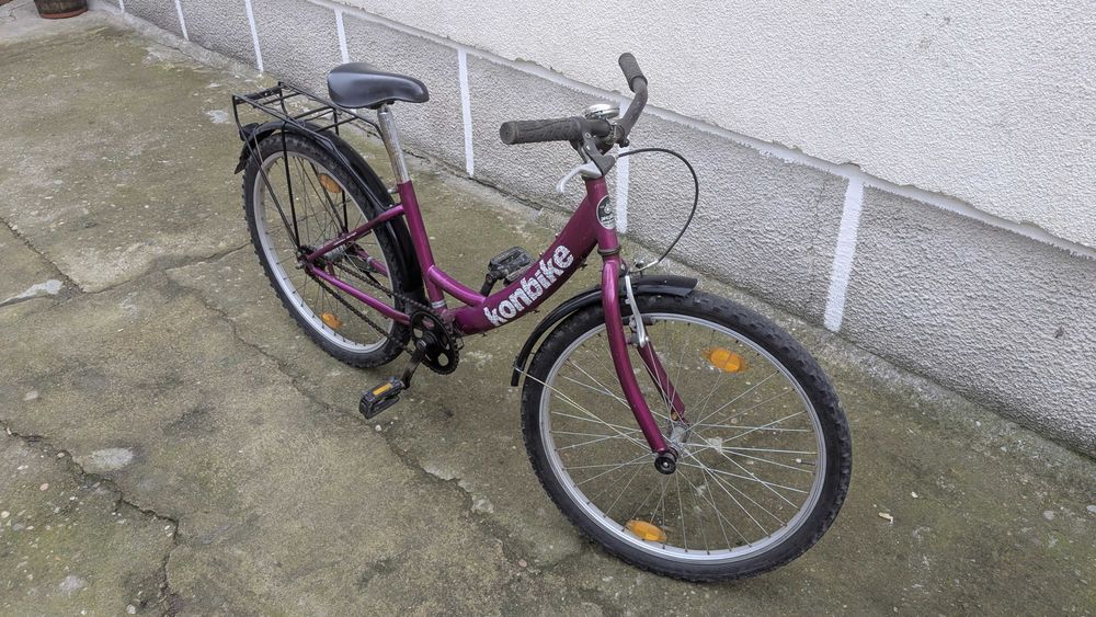 Bicicletă Konbike (roți 24") – Practică și rezistentă