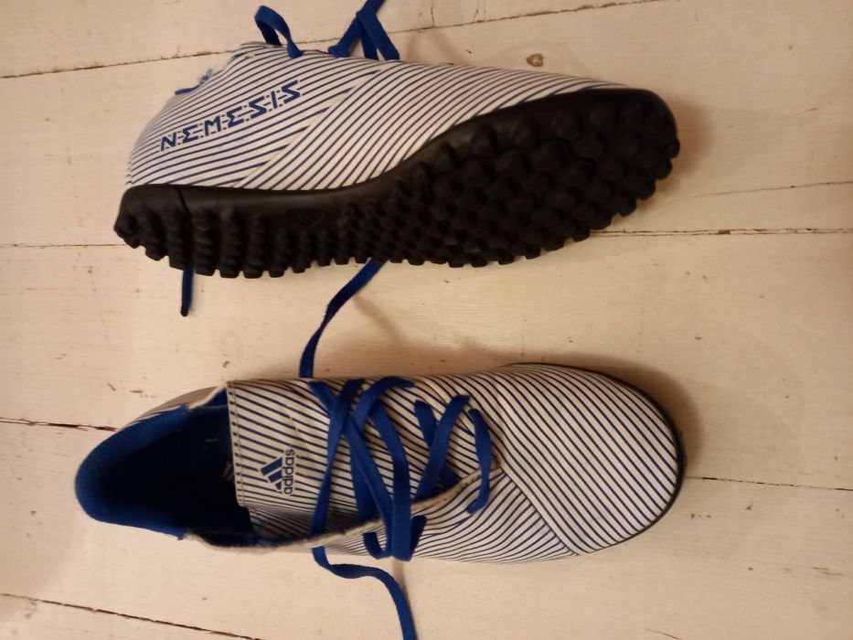 Футболни обувки за момче