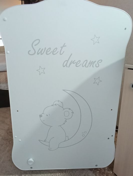 Продам б/у детскую кроватку