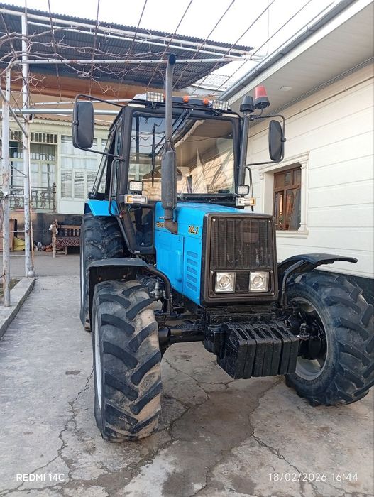 Traktor sotiladi yili 2020 narxi 240 milyo‘n kami bor