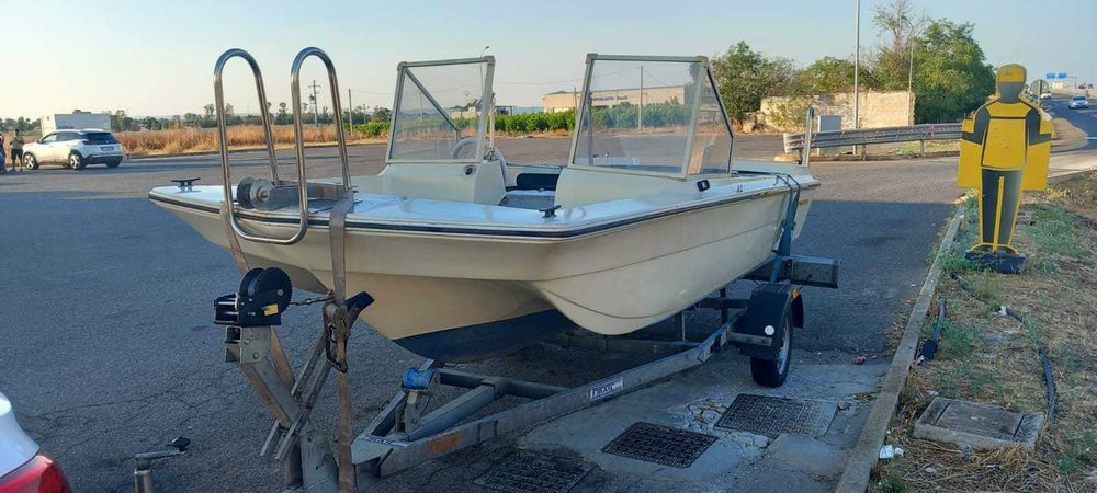 Barca trimaran Starcraft