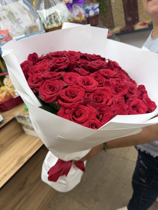 Продам 51 розу букет свежая