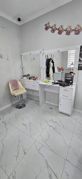 Продаю мебель для салонов красоты