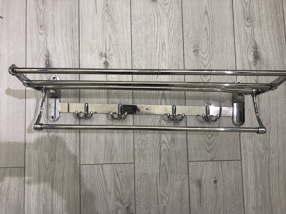 Вешалка настенная