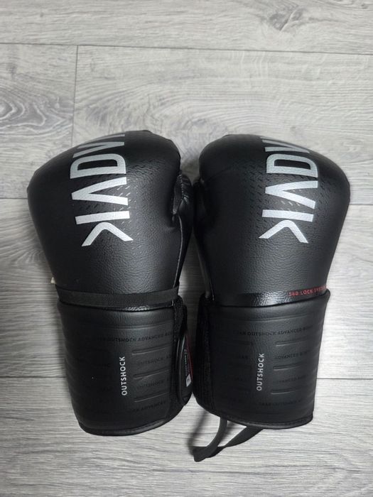 Manusi de box outshock ergo 8 oz negre