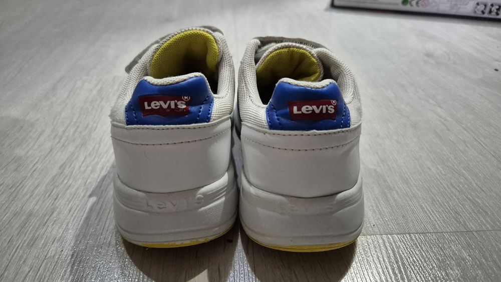 Adidași pt băieți Levi's