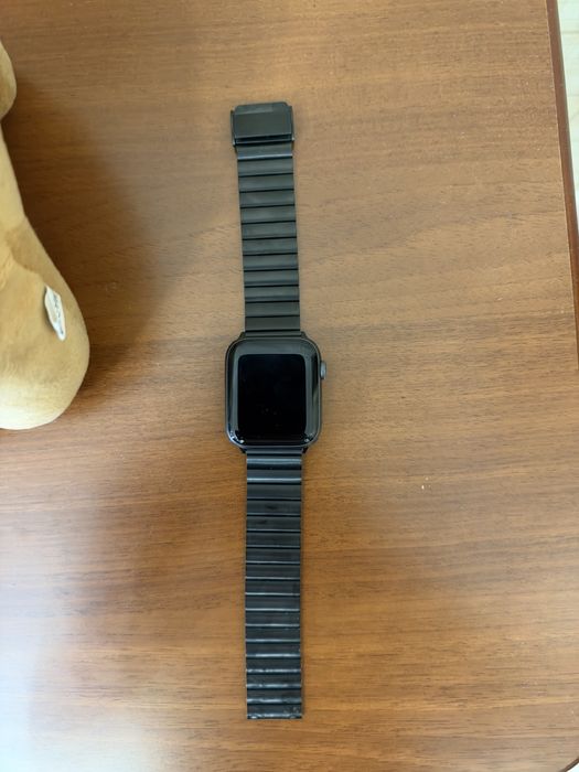 Iphone 13 pro max 256, apple watch 4 series, airpods 4