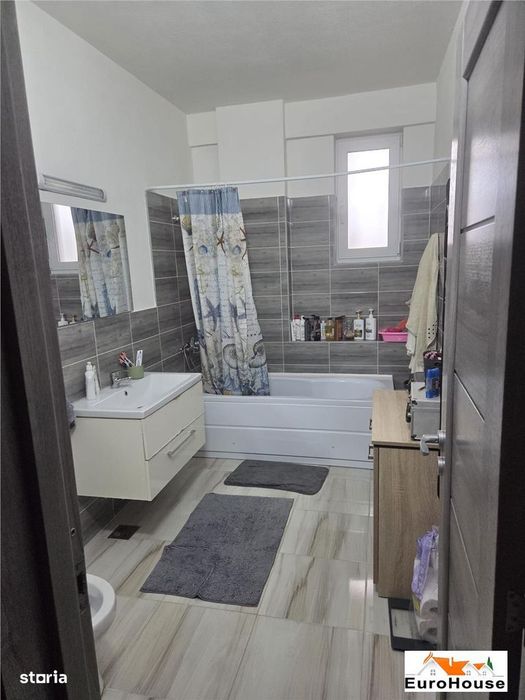 Apartament cu 3 camere de vanzare in Alba Iulia