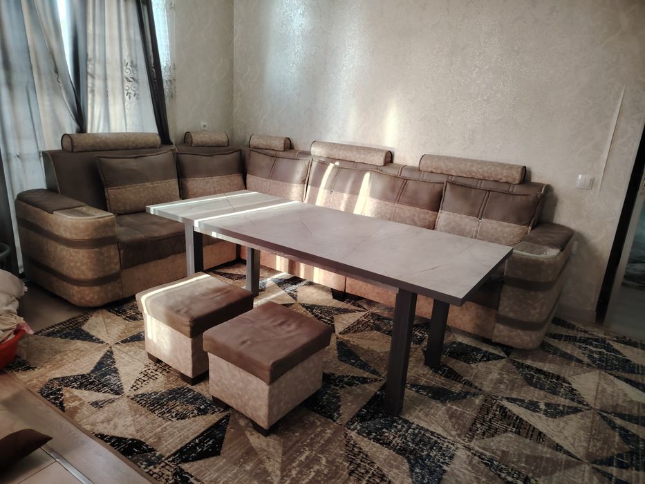 Mebel sotiladi srochna