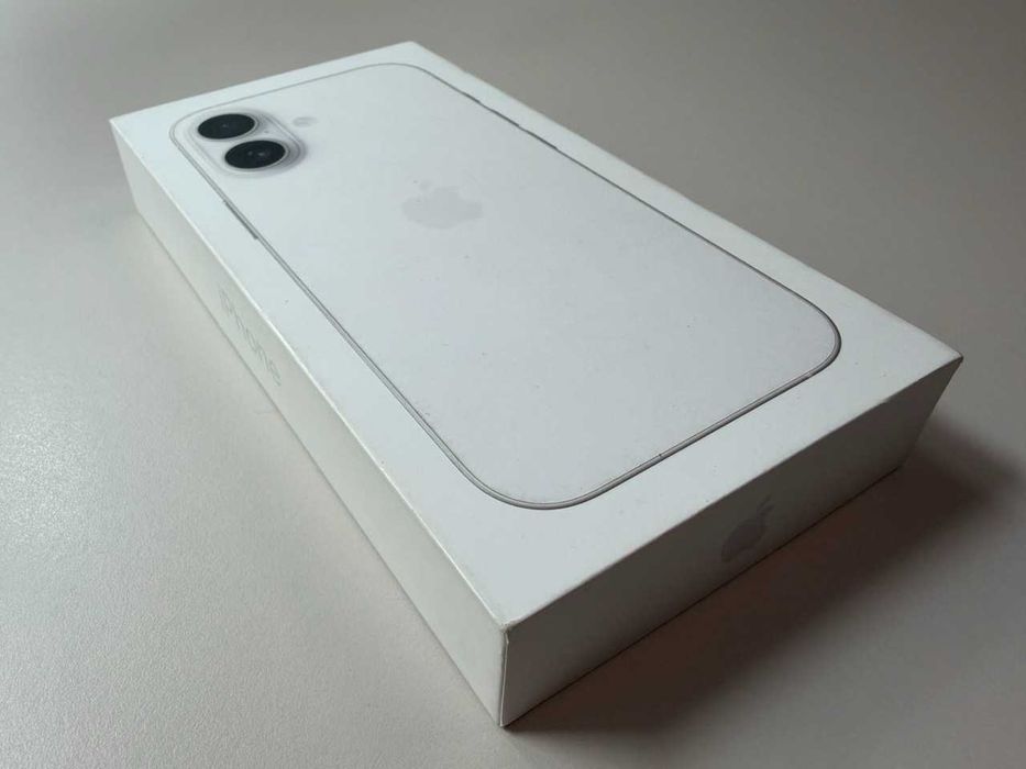  Apple / iPhone 17 256 Gb / White / 52 Incarcari