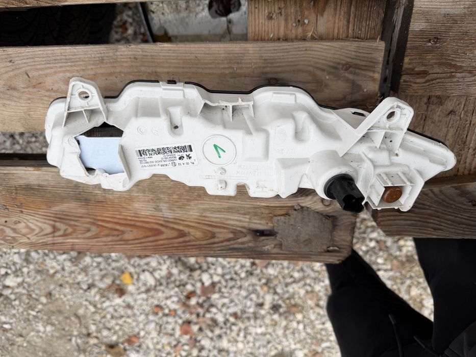 Халоген Peugeot 208/508