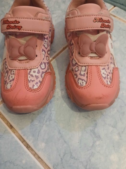 Adidași cu licență mărimea 29