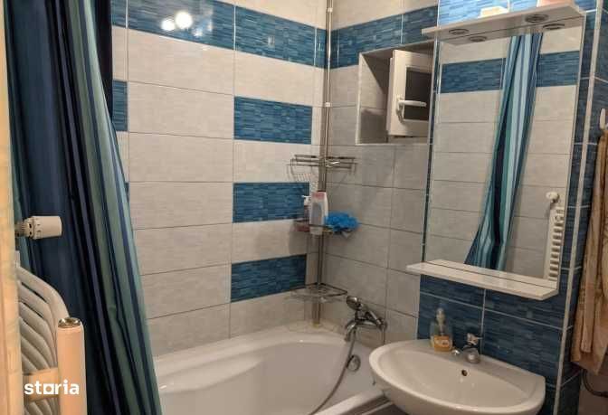 Apartament 3 camere,2 balcoane, etaj intermediar, zona Piata Cipariu,