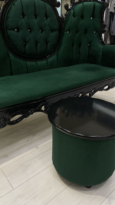 Роскошный диван в стиле барокко