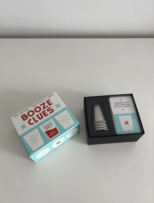 Joc Booze Clues Drinking game set