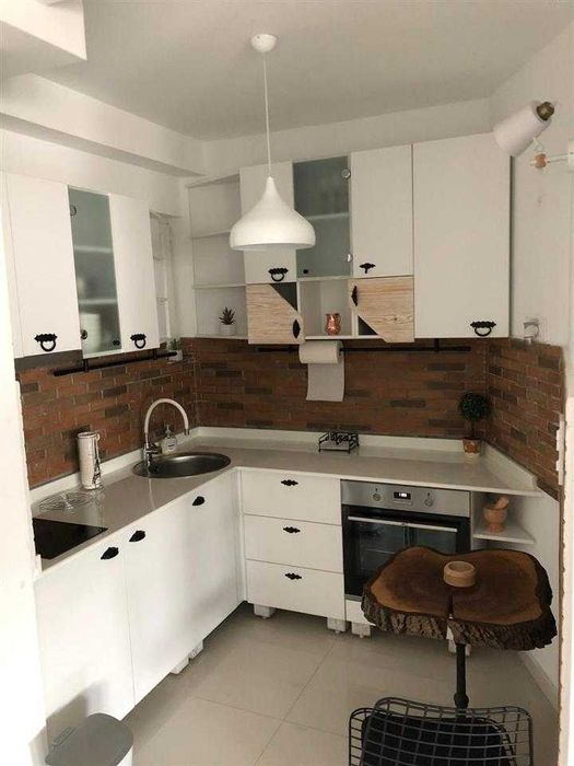 Дава се под наем Тристаен апартамент в Бургас, Център - 86 кв.м за 270.3 € - Снимка #3