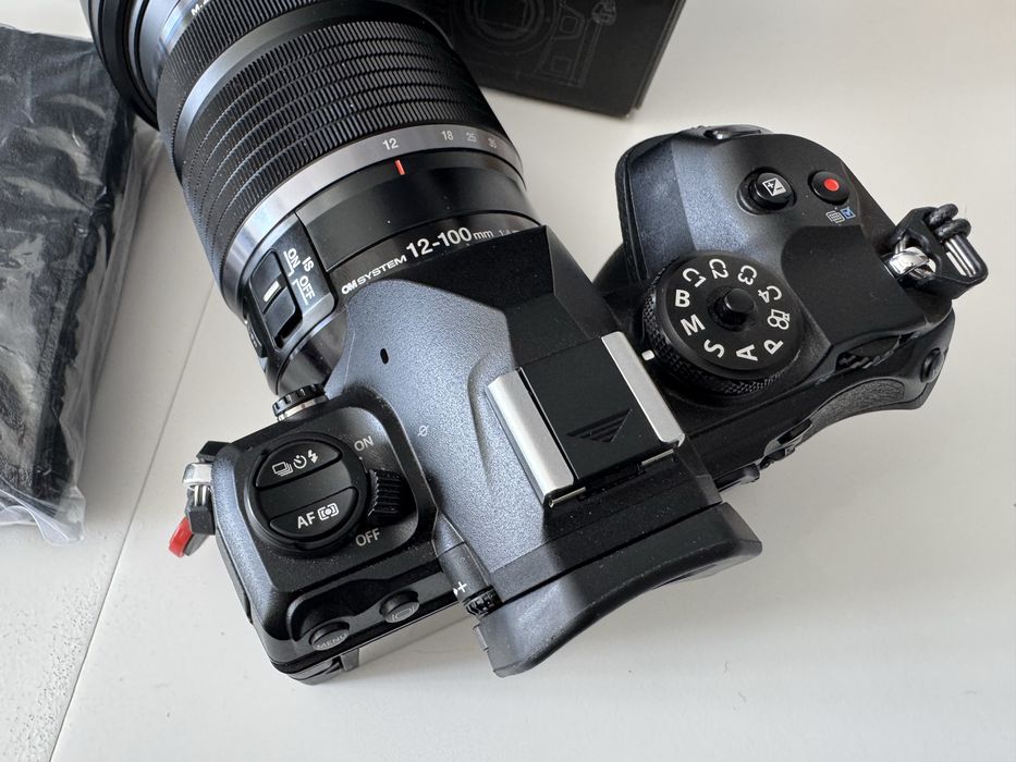 Olympus OM-1, Olympus 12-100mm F4 IS PRO