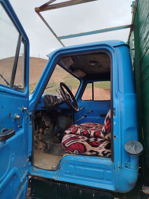 Gaz53 sotiladi 1975 yil ishlab chiqarilgan