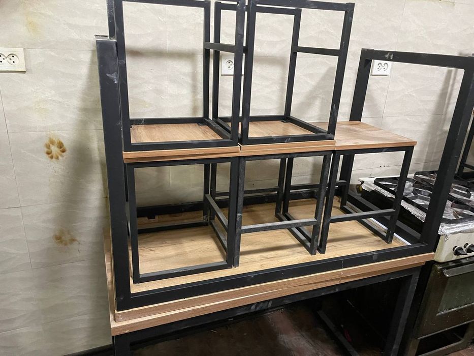 Продается 4 стола 12 стульчиков новый