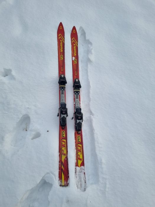 Skiuri de marime medie