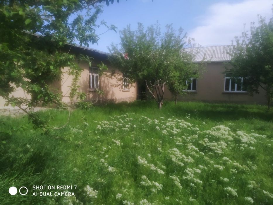 UY sotiladi 9 xonali 28 sotix