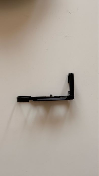 L bracket за Sony A6300, 6400