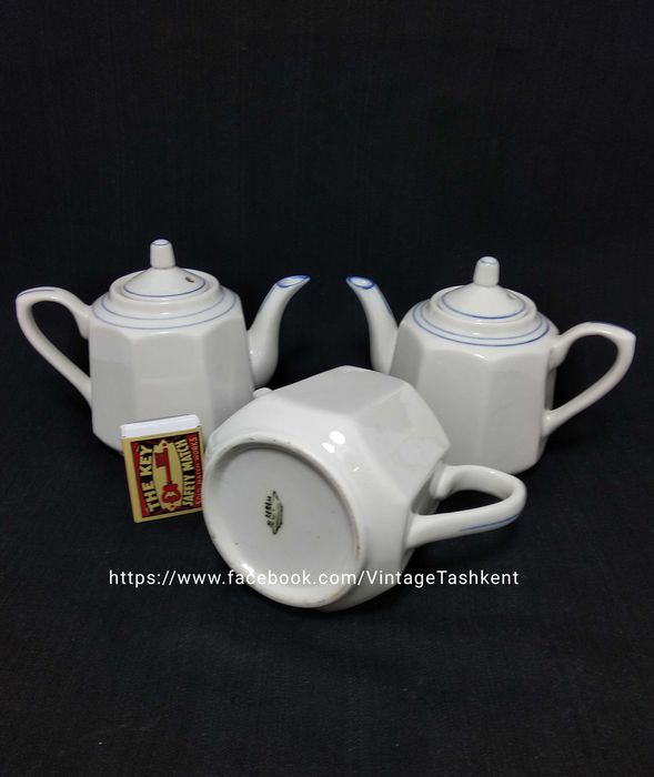 Фарфоровые небольшие чайники
