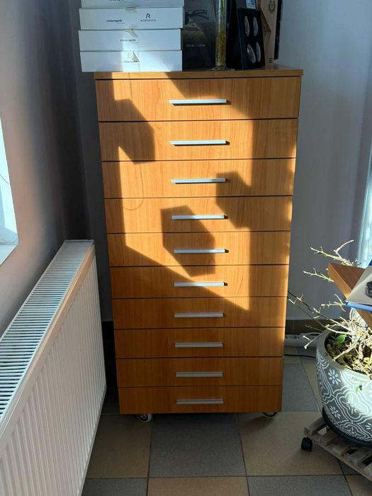 Ansamblu mobilier optică medicală + Essilor Kappa CTD Ultimate Edition