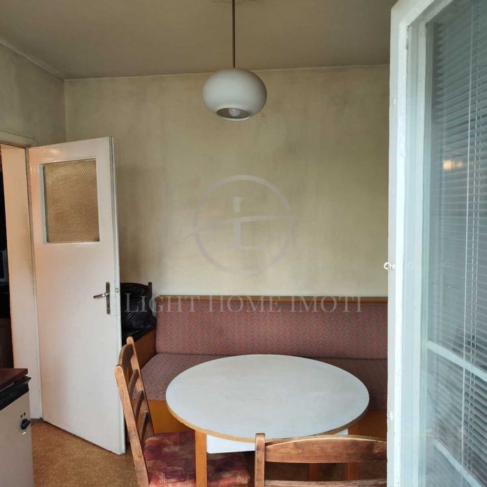 Продава се Тристаен апартамент в Пловдив, Кючук Париж - 100 кв.м за 1300 €/кв.м - Снимка #5