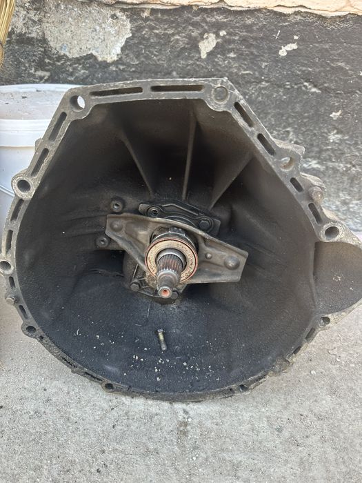 Коробка мерседес 190