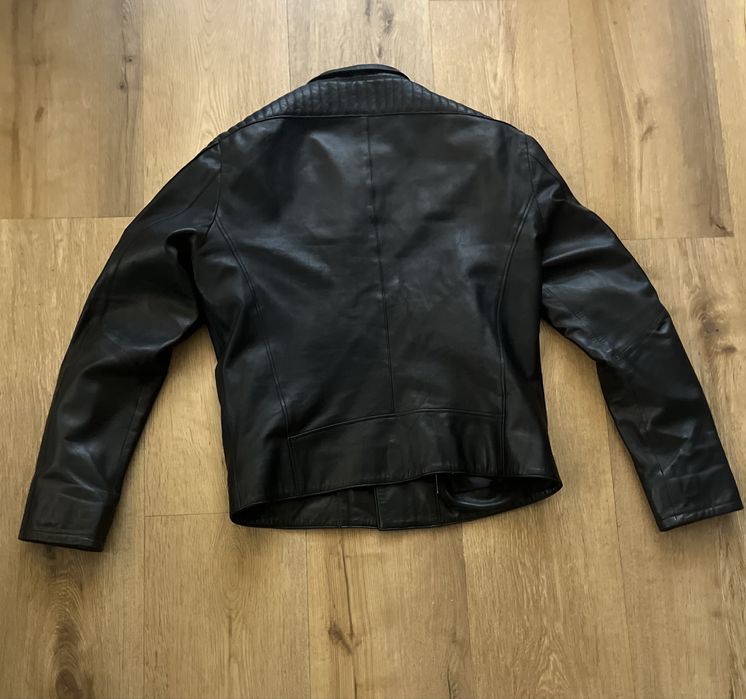 Продавам мъжко кожено яке от истинска агнешка кожа (Real Lambskin)
