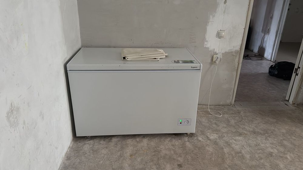 продаётся большой морозильник 330л в