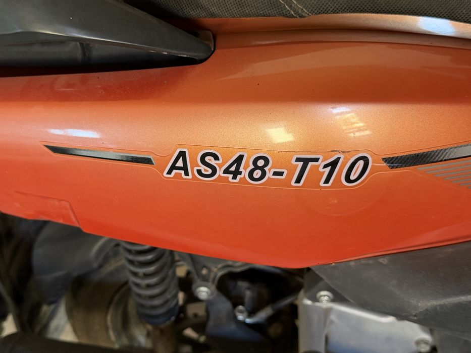 Продам скутер TANK 150 куб.